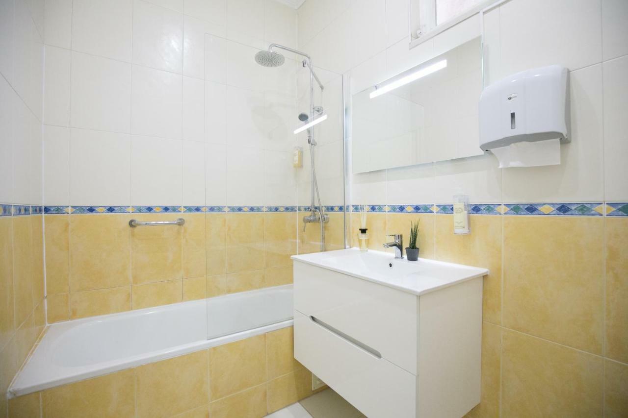 Appartement Rua Luciano Cordeiro Bhuiyan Family Host à Lisboa Extérieur photo